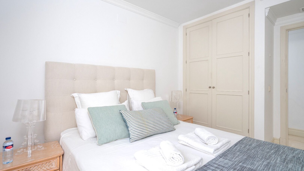 Photo of Bedroom in Golden Mile