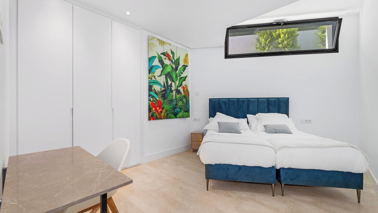Photo of Bedroom in Golden Mile