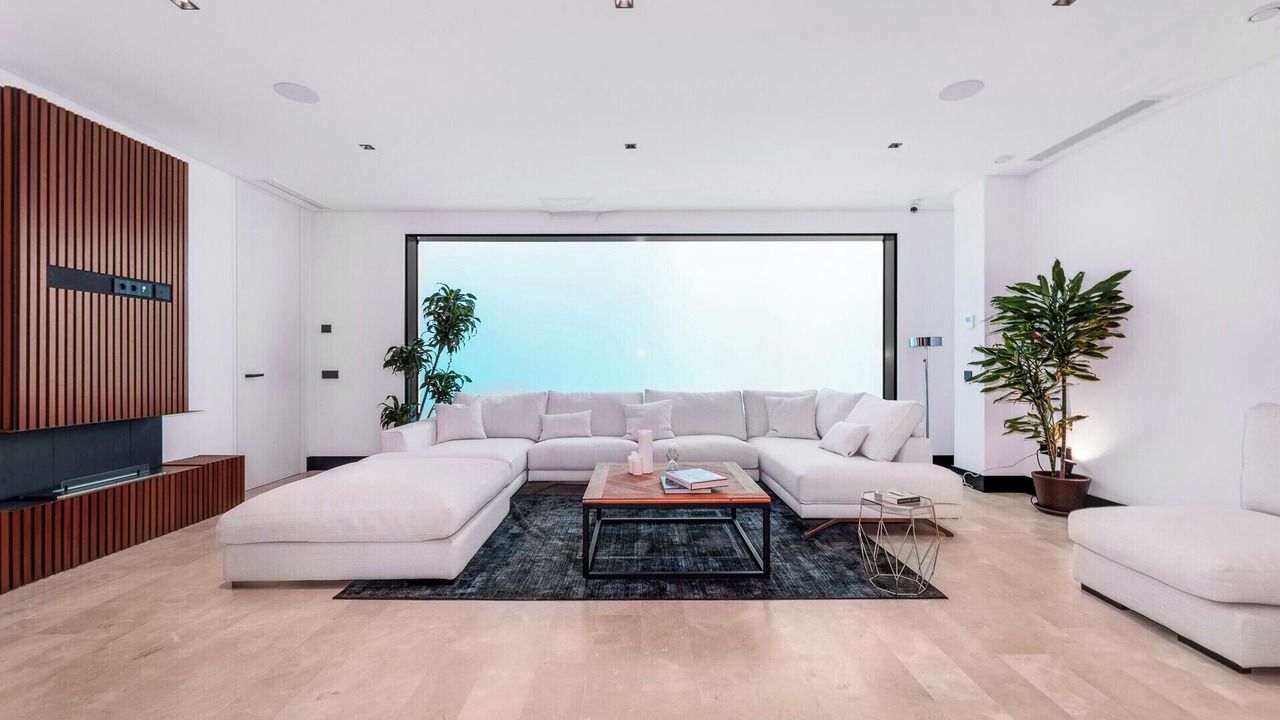Photo of Livingroom in Golden Mile