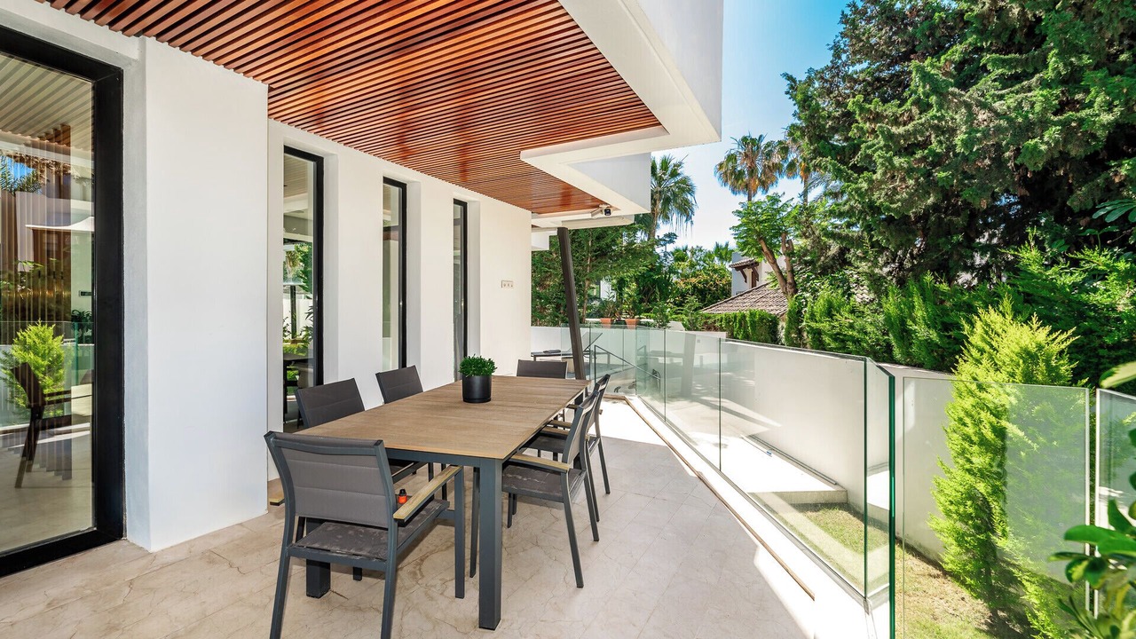 Photo of Outdoor in Golden Mile
