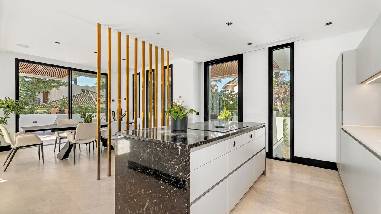 Photo of Kitchen in Golden Mile