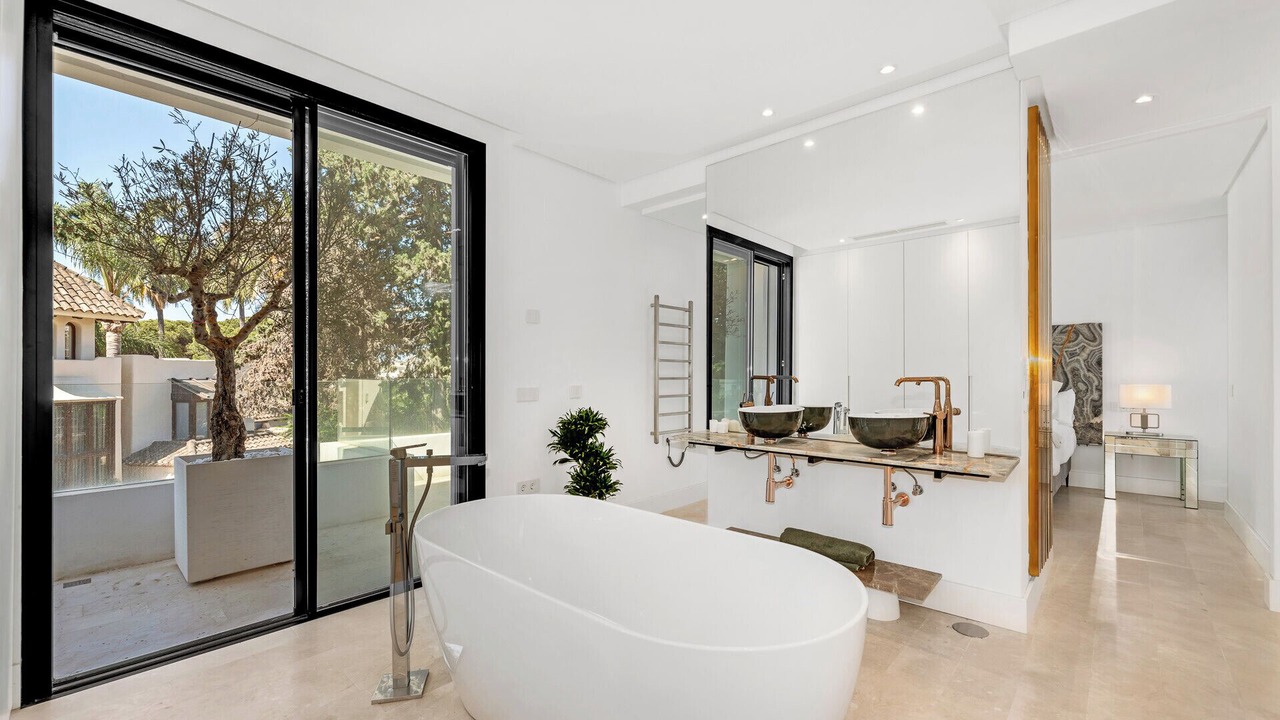 Photo of Bathroom in Golden Mile