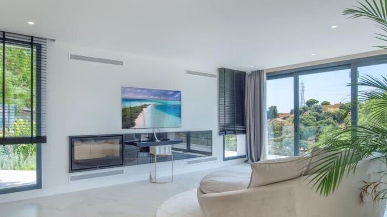 Photo of Livingroom in Golden Mile