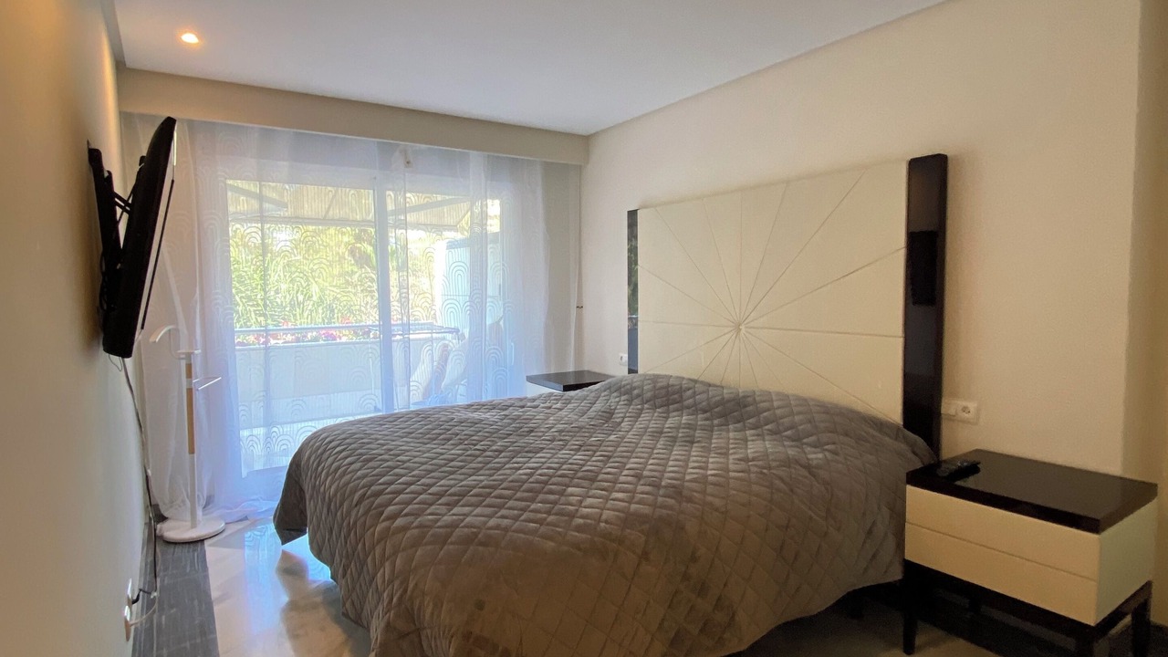 Photo of Bedroom in Golden Mile