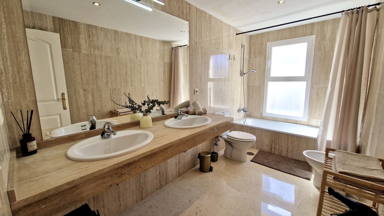 Photo of Bathroom in Elviria