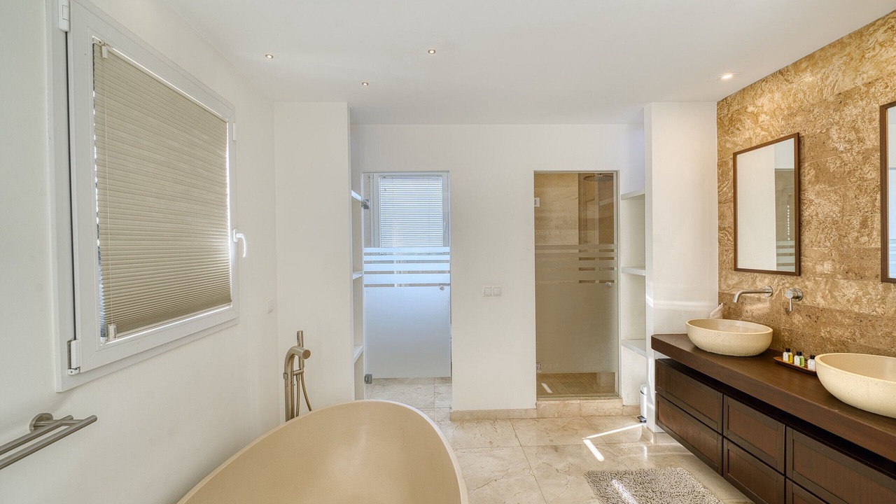 Photo of Bathroom in Urbanizacion Marbessa