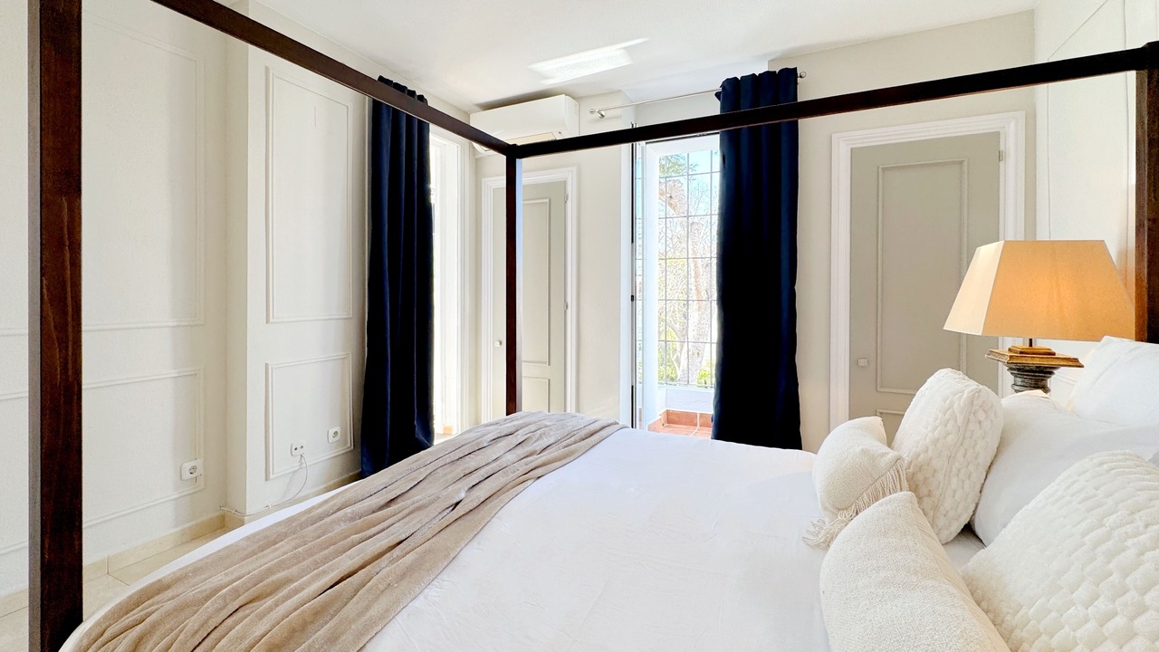 Photo of Bedroom in Nikki Beach