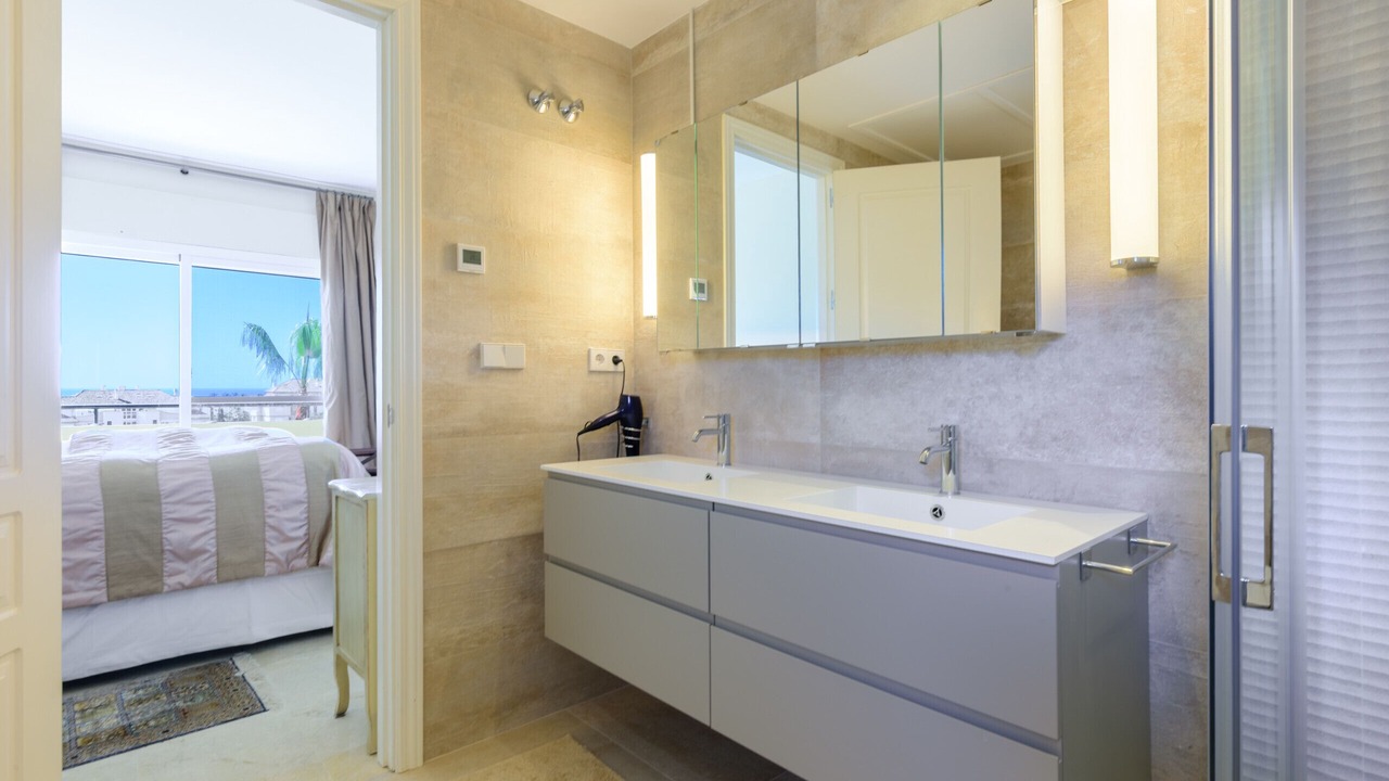 Photo of Bathroom in Elviria