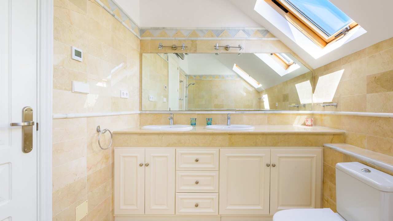 Photo of Bathroom in Elviria
