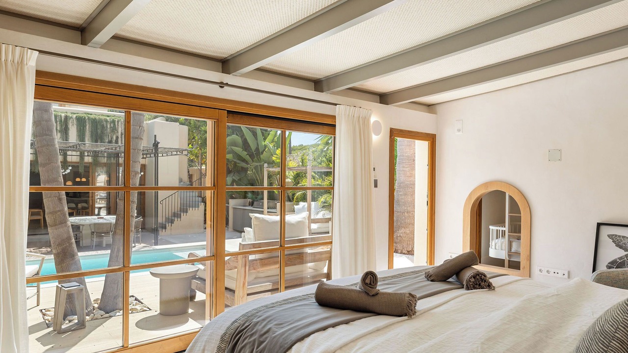 Photo of Bedroom in Golden Mile