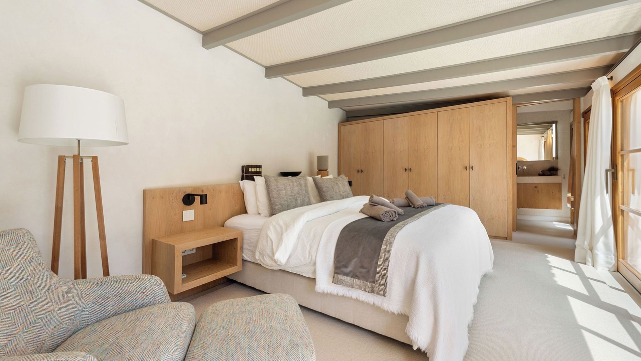 Photo of Bedroom in Golden Mile
