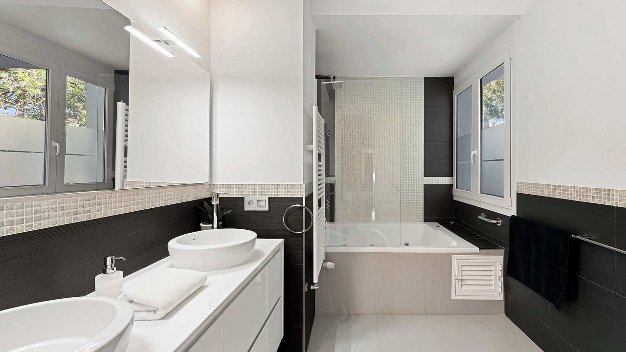 Photo of Bathroom in Urbanizacion Hacienda las Chapas