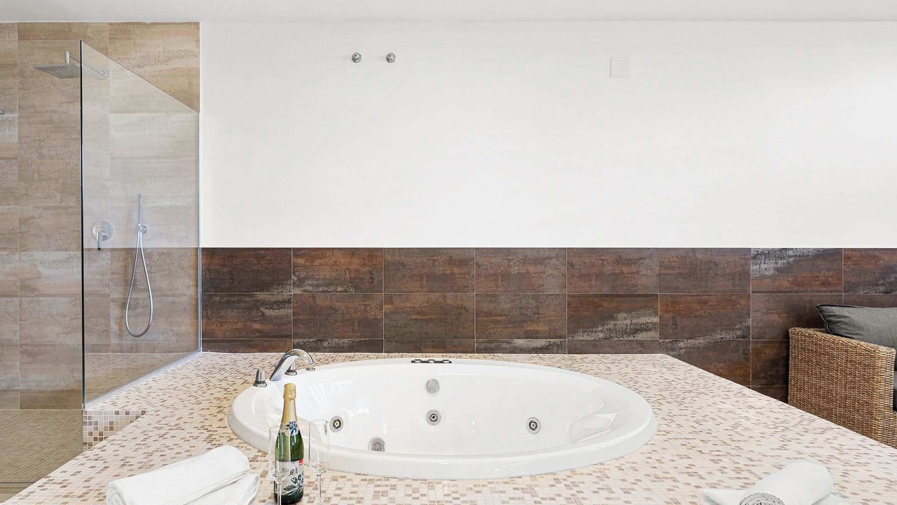 Photo of Bathroom in Urbanizacion Hacienda las Chapas