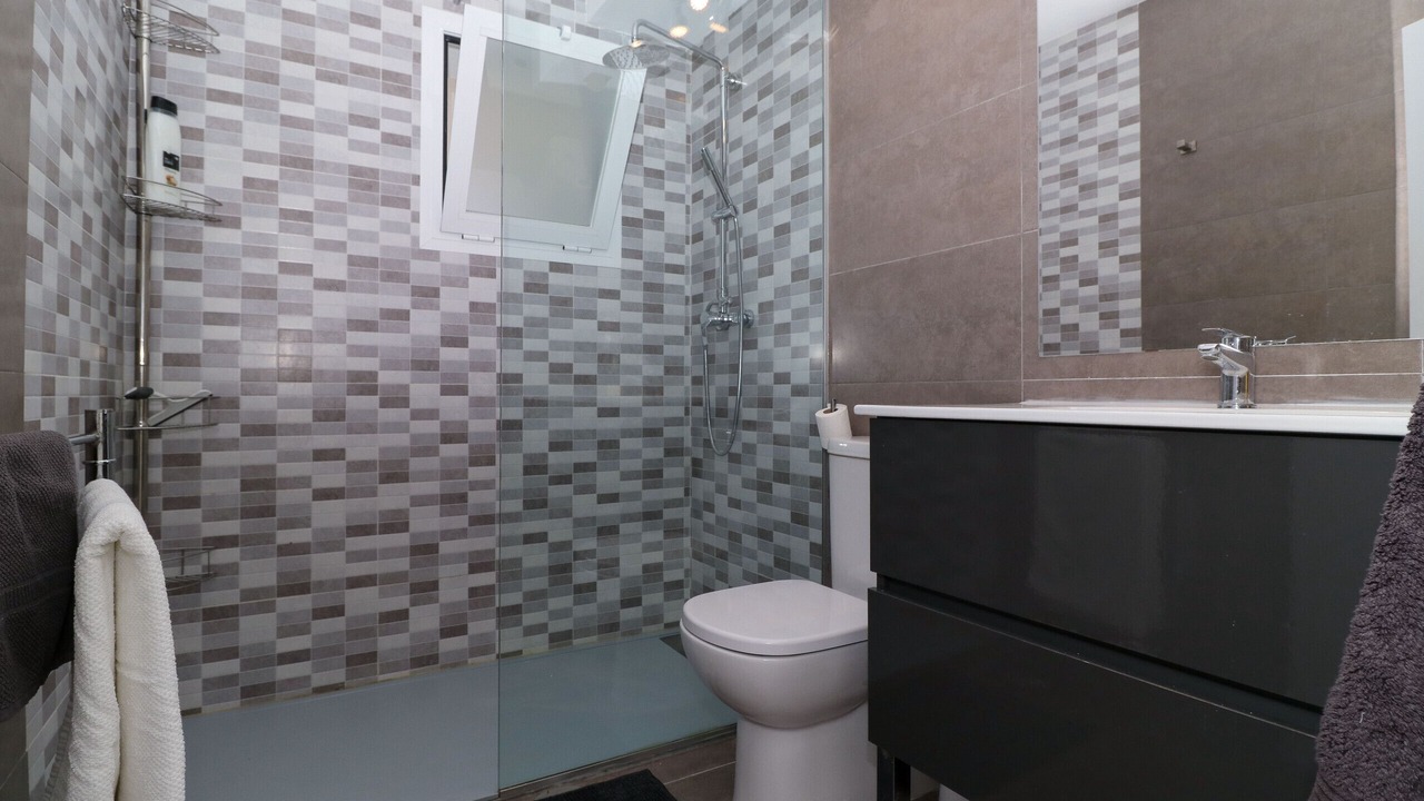 Photo of Bathroom in Urbanizacion Hacienda las Chapas