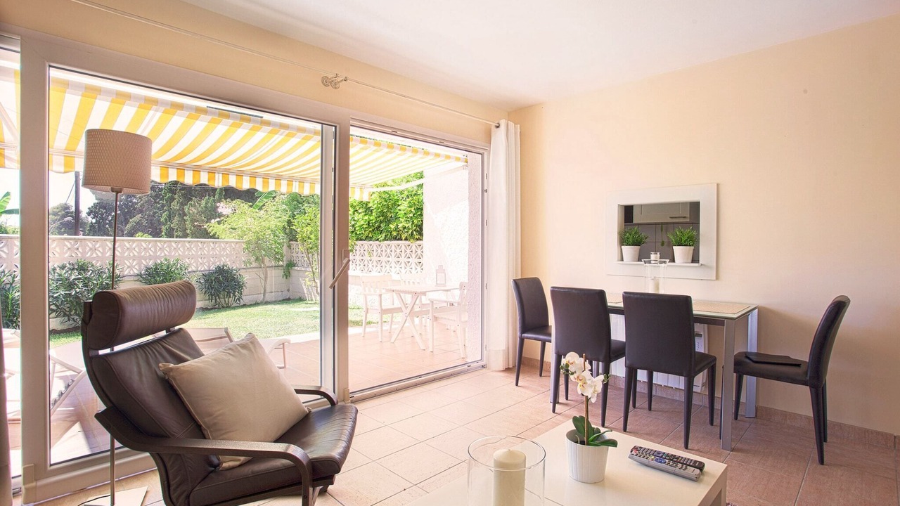 Photo of Livingroom in Urbanizacion Costabella