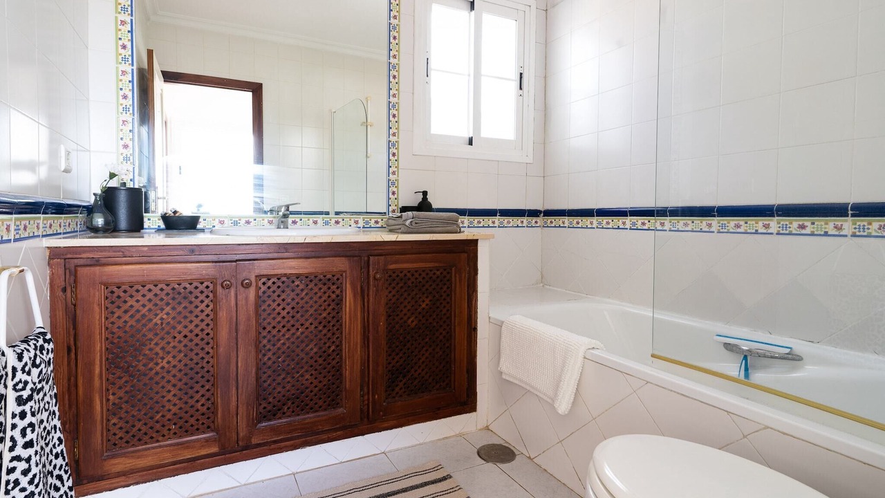Photo of Bathroom in Urbanizacion Costabella