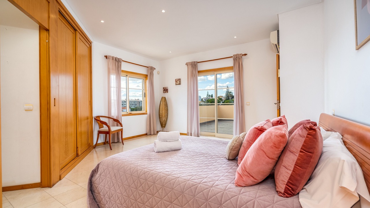 Photo of Bedroom in Alvor