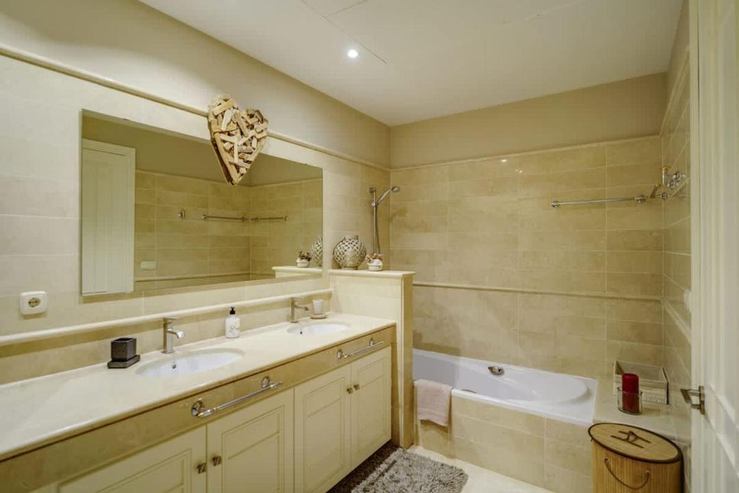 Photo of Bathroom in Elviria