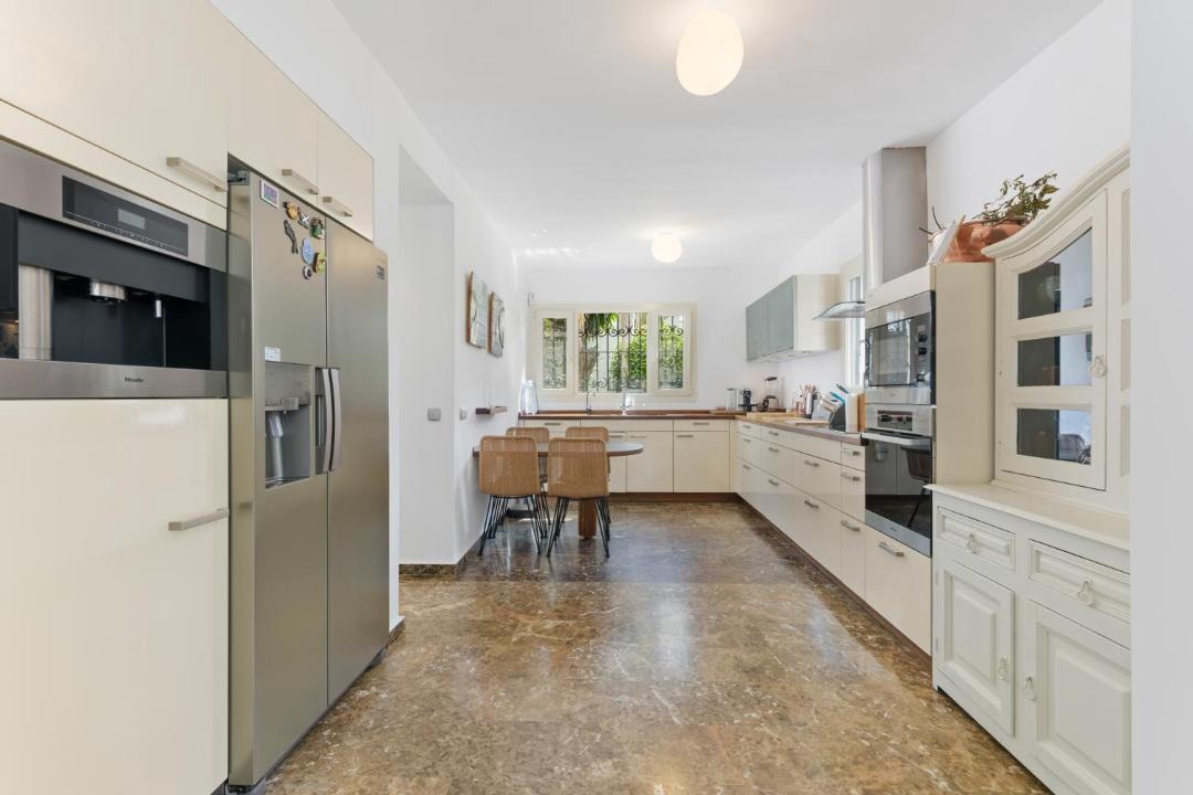 Photo of Kitchen in Golden Mile