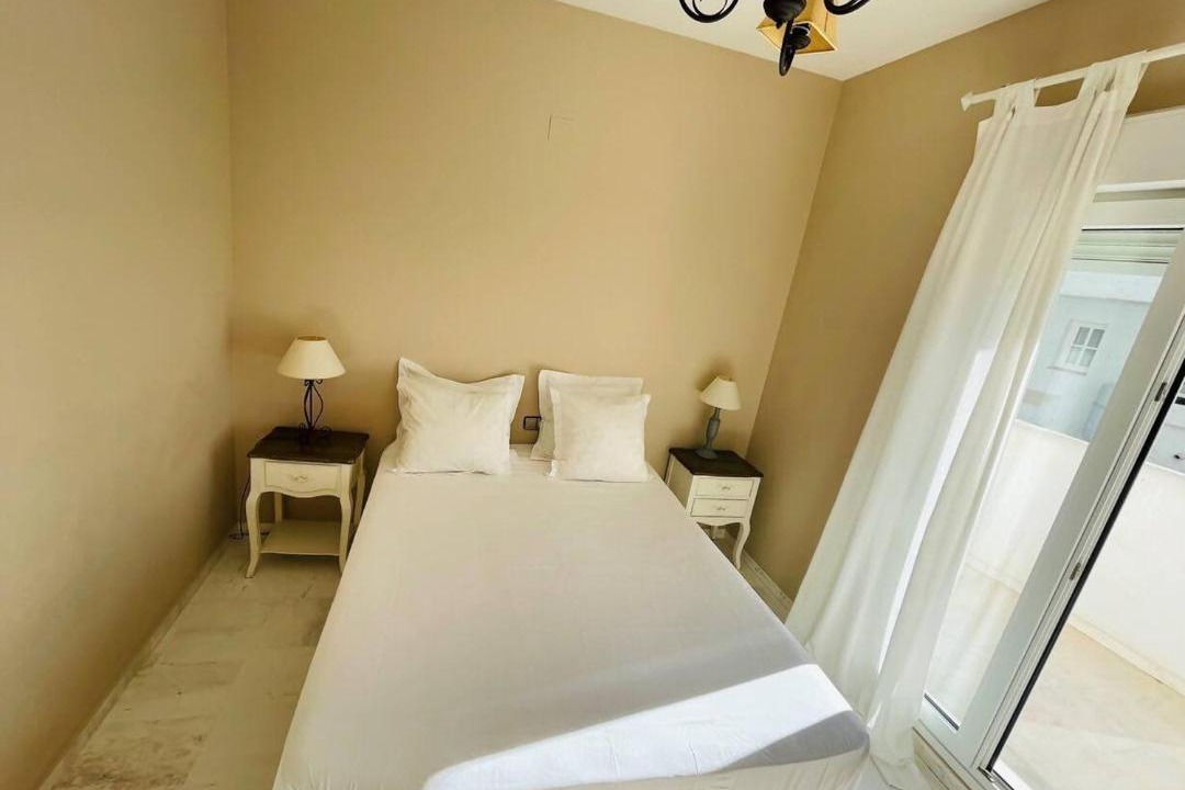 Photo of Bedroom in Golden Mile