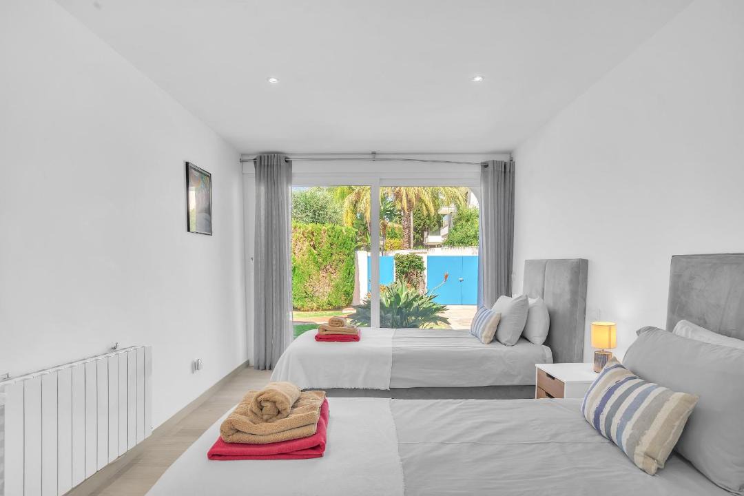 Photo of Bedroom in Golden Mile