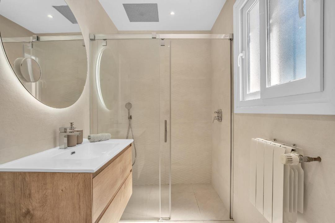 Photo of Bathroom in Golden Mile