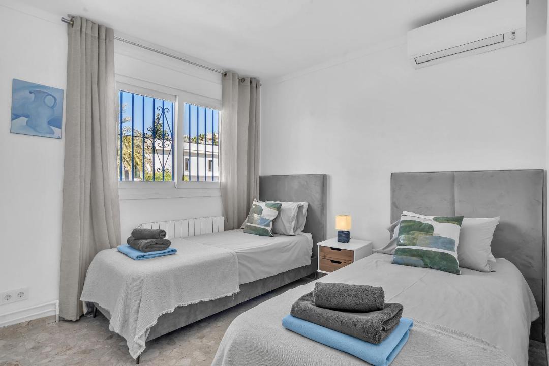 Photo of Bedroom in Golden Mile