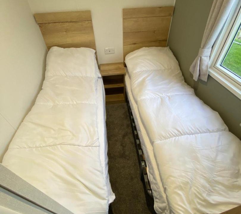 Photo of Bedroom in Cayton Bay