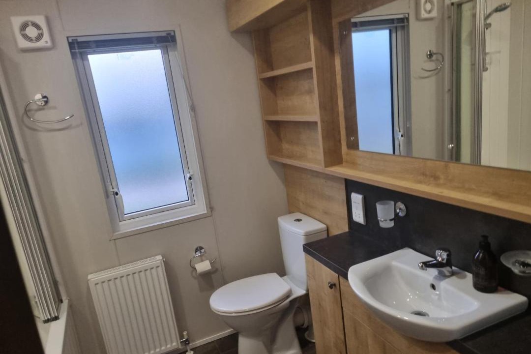 Photo of Bathroom in Cayton Bay