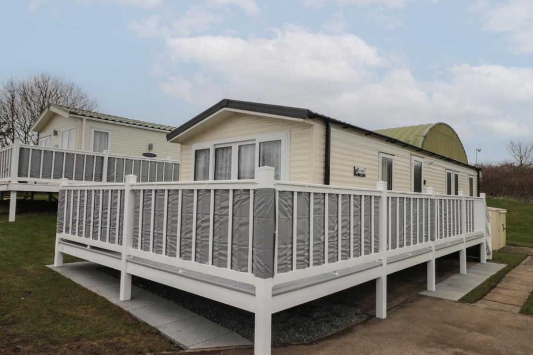 Photo of Others in Cayton Bay