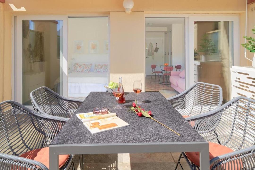 Photo of Patio Balcony in Nikki Beach