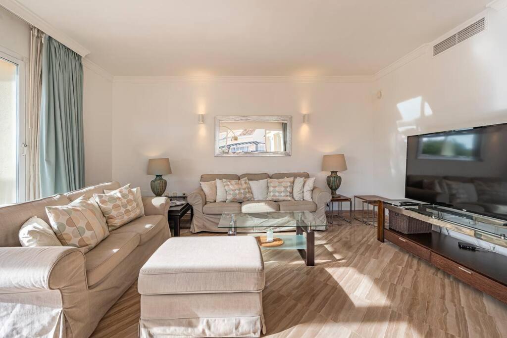Photo of Livingroom in Nikki Beach