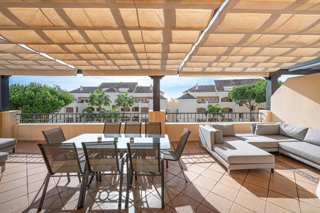 Photo of Patio Balcony in Nikki Beach