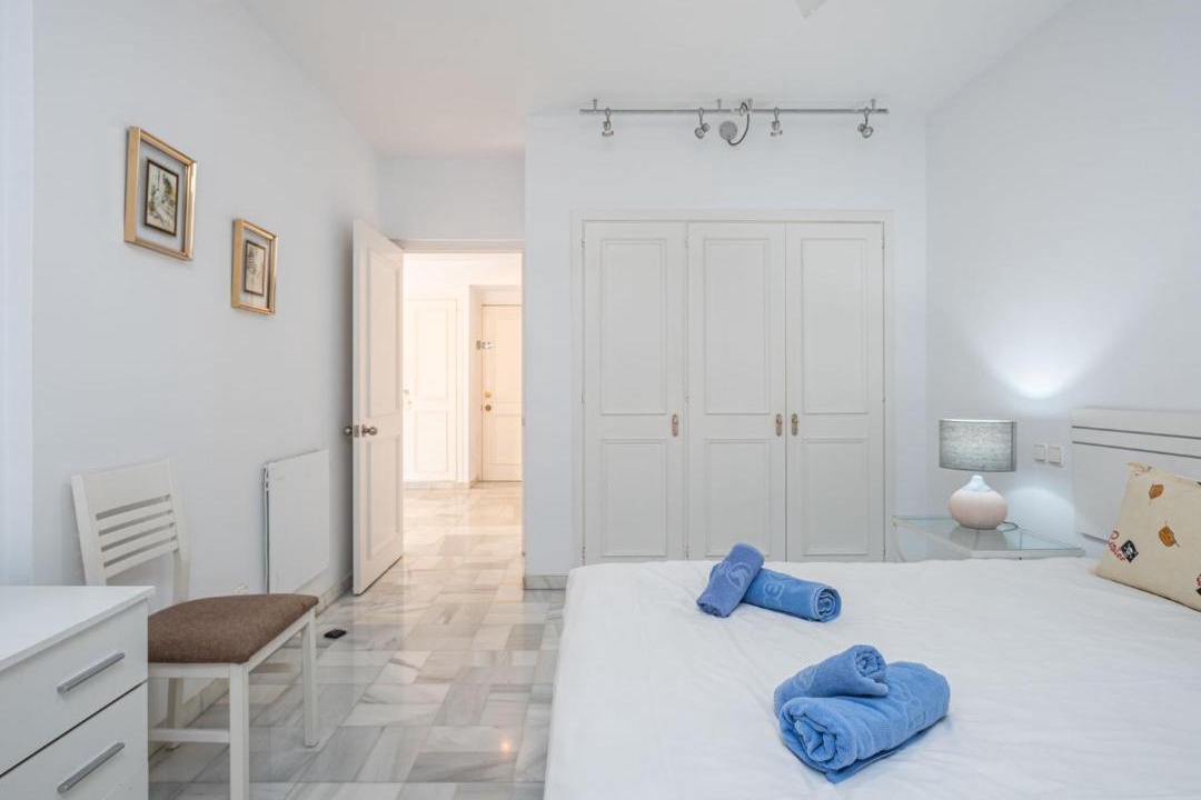 Photo of Bedroom in Golden Mile