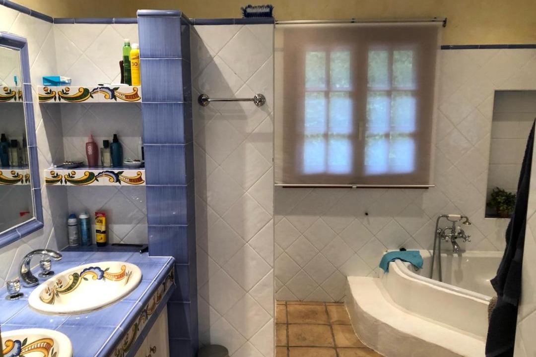 Photo of Bathroom in Elviria
