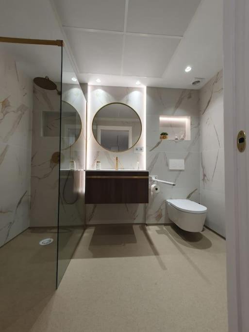 Photo of Bathroom in Golden Mile