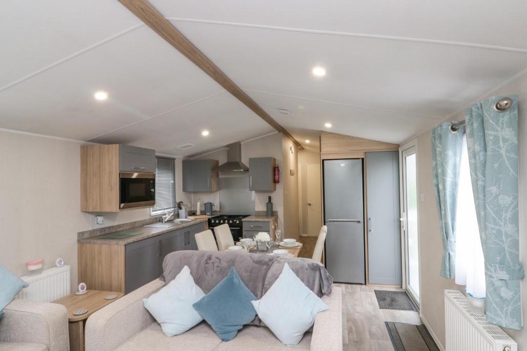 Photo of Livingroom in Cayton Bay