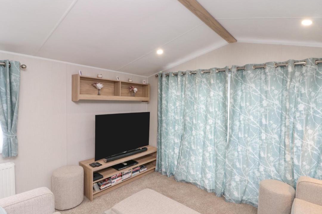 Photo of Livingroom in Cayton Bay