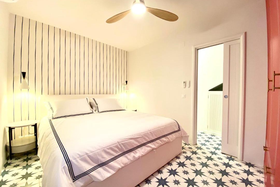 Photo of Bedroom in Golden Mile