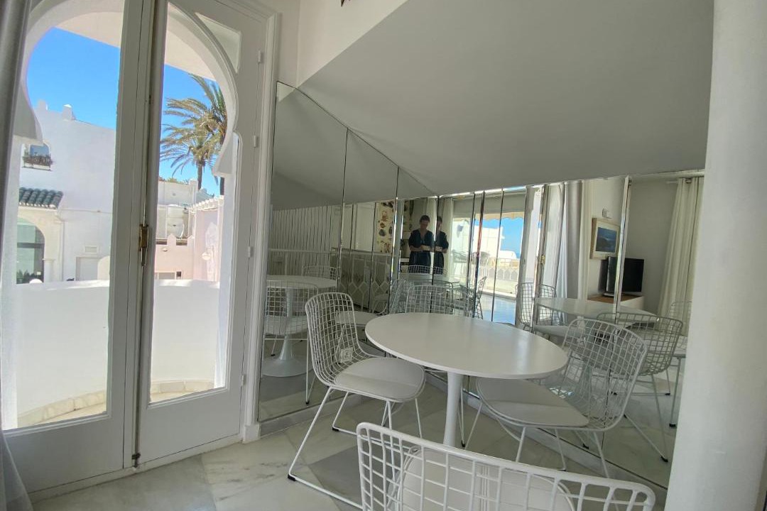 Photo of Livingroom in Golden Mile