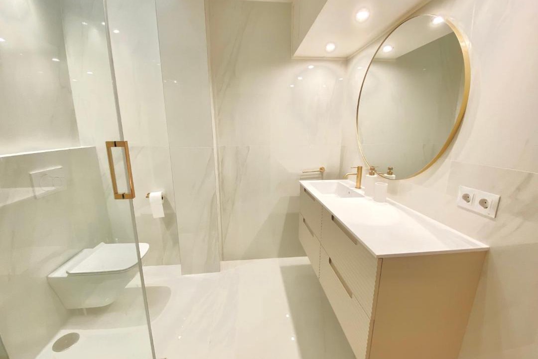 Photo of Bathroom in Golden Mile