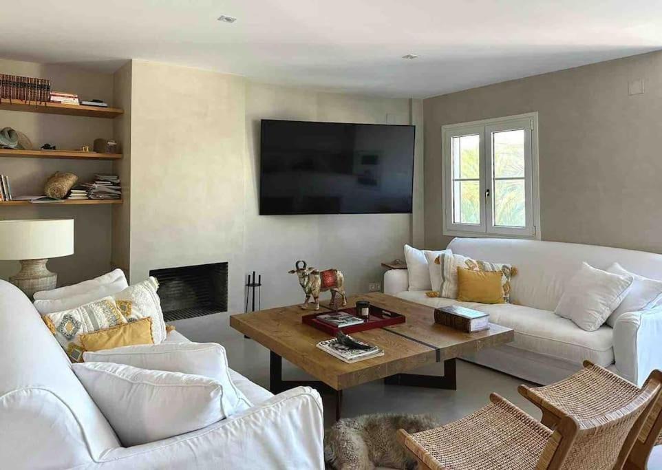 Photo of Livingroom in Golden Mile