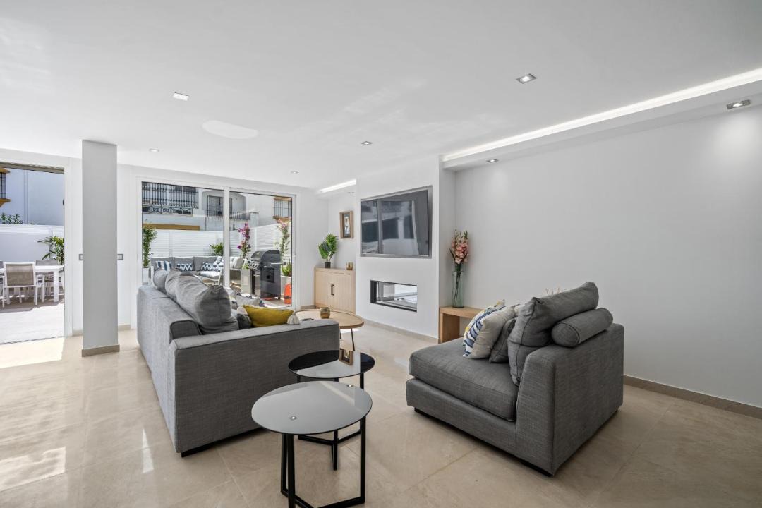 Photo of Livingroom in Golden Mile
