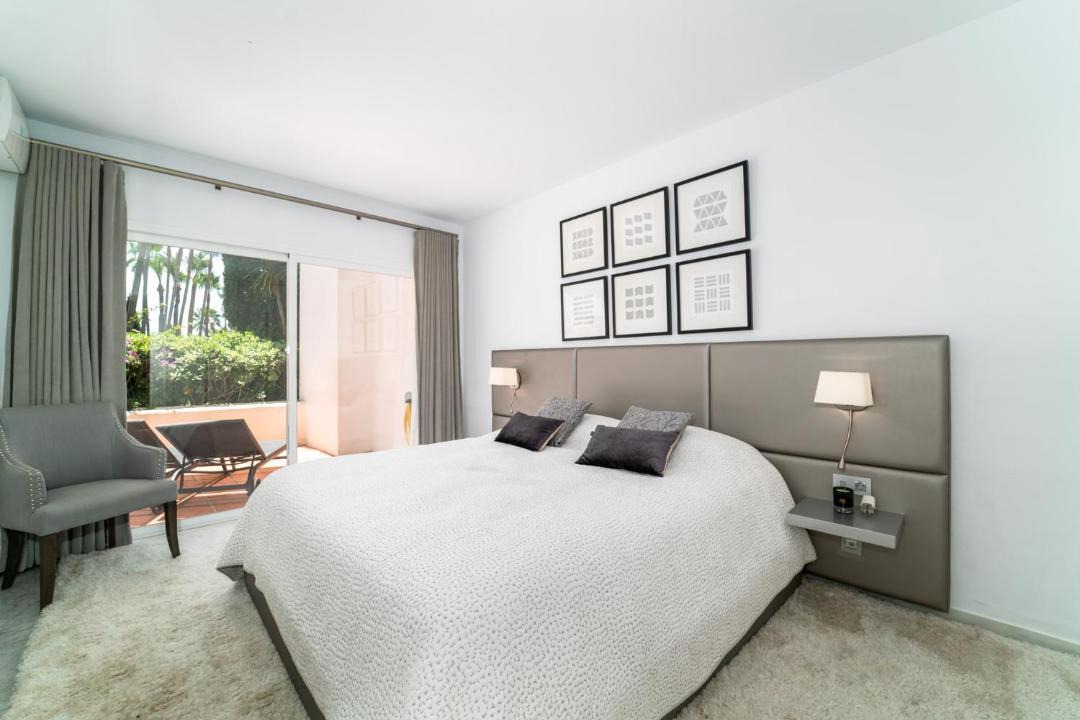 Photo of Bedroom in Golden Mile