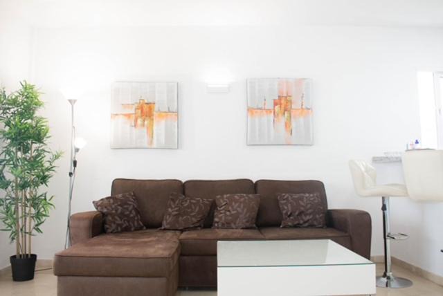 Photo of Livingroom in Golden Mile