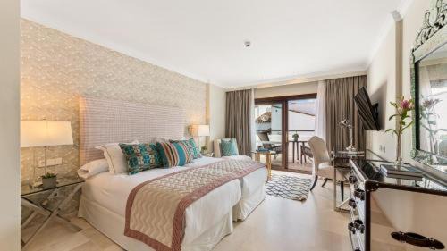 Photo of Bedroom in Golden Mile