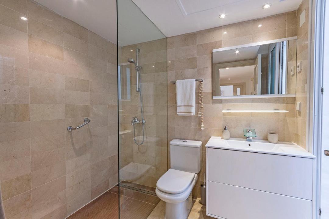 Photo of Bathroom in Golden Mile