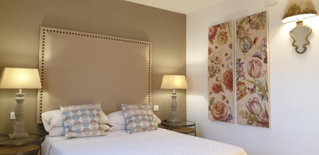 Photo of Bedroom in Golden Mile