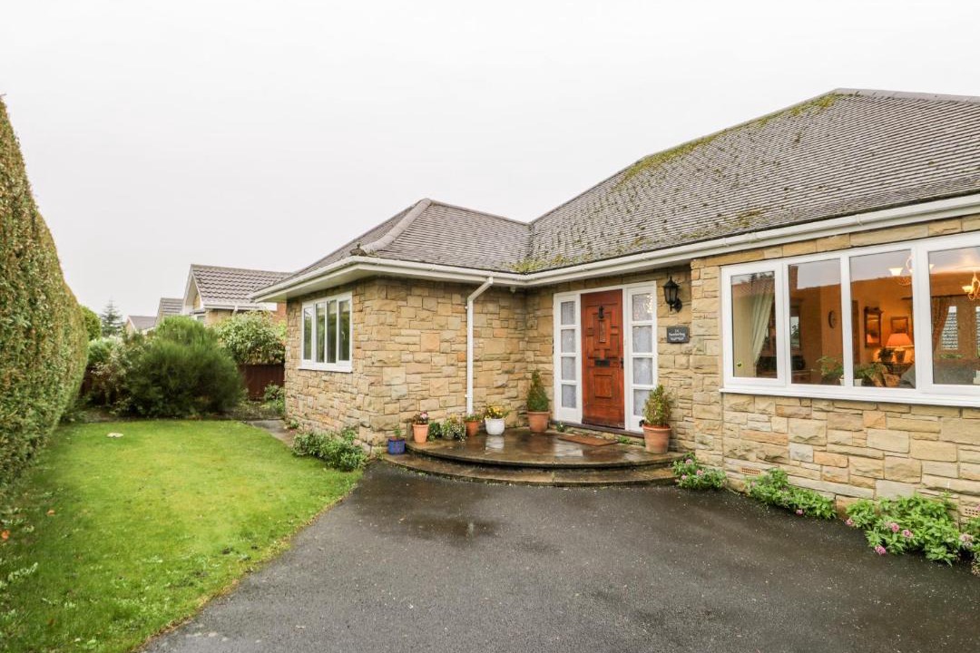 Photo of Buildings in Scalby
