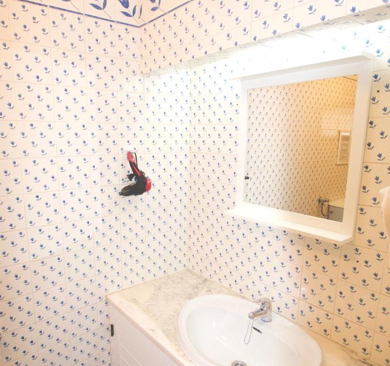 Photo of Bathroom in Alporchinhos